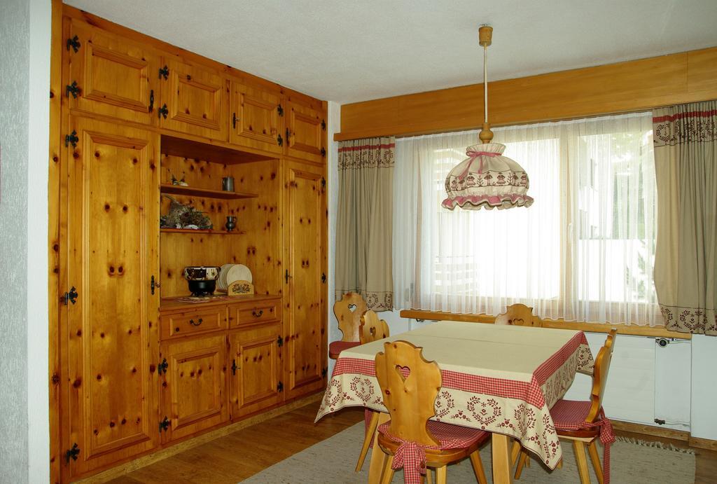 Ferienwohnung In ดาวอส ภายนอก รูปภาพ